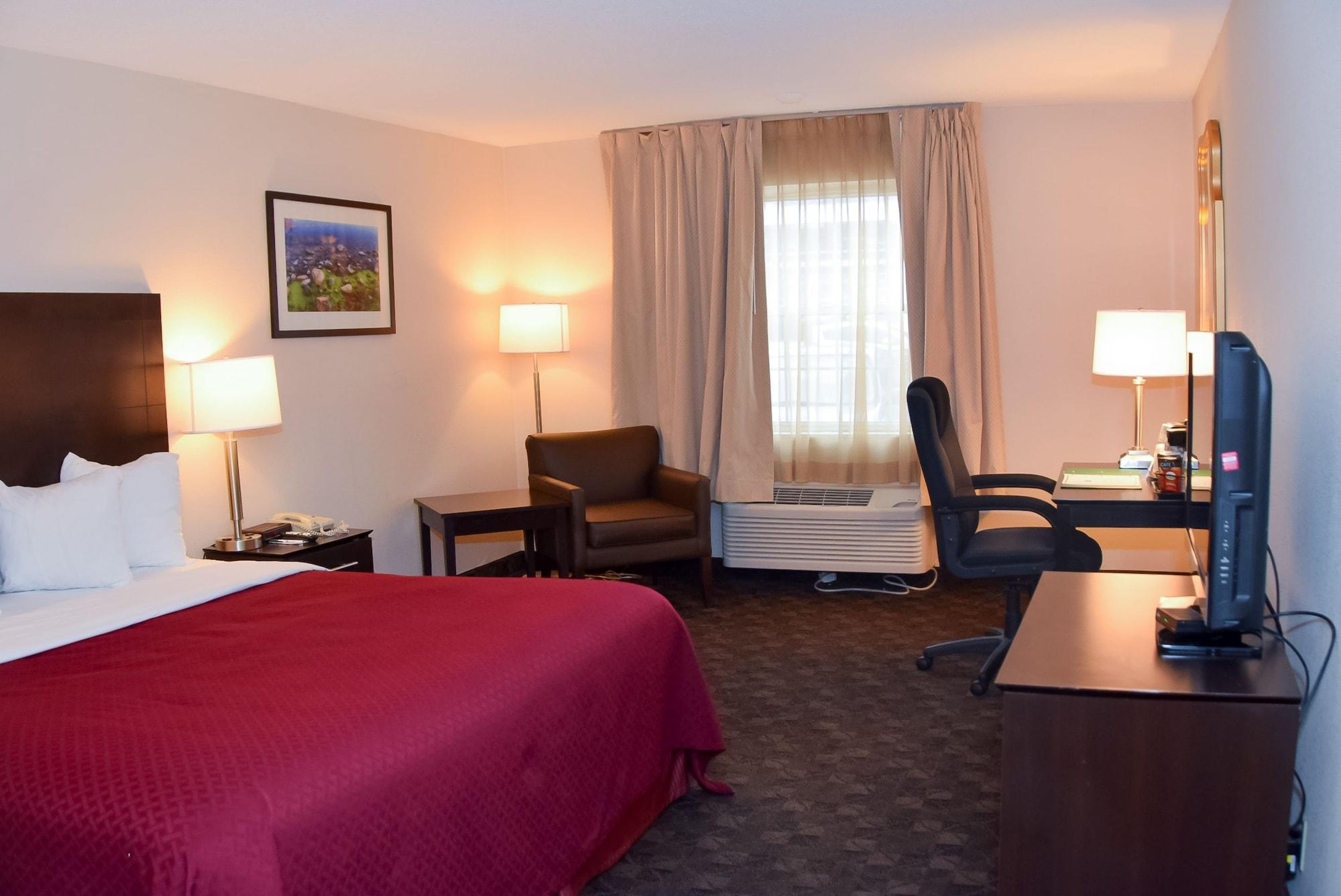 Quality Inn Airport Woodson Terrace Exterior photo